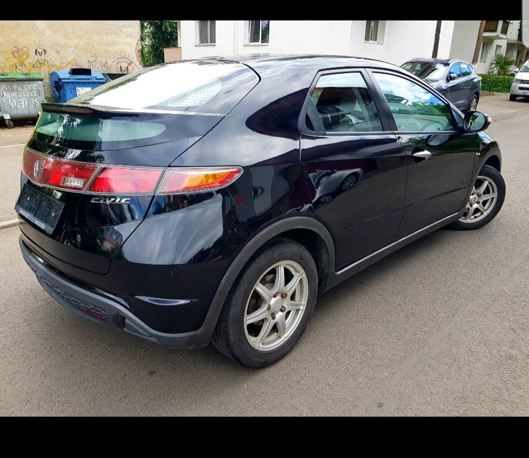 Honda Civic 5D 1.4i Sport