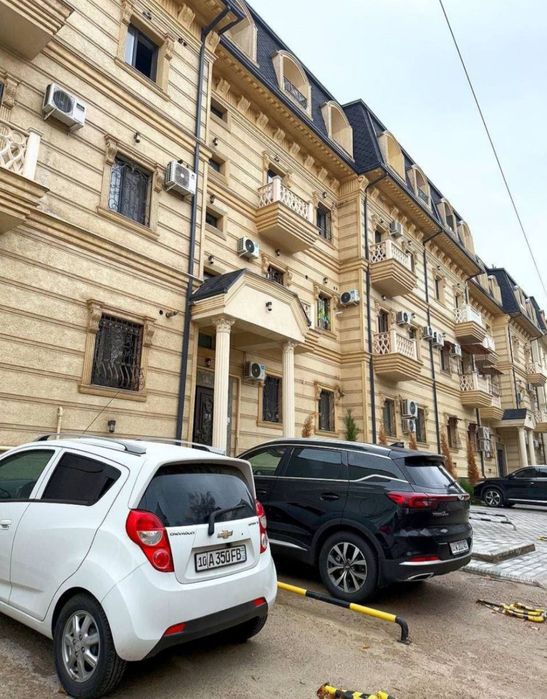 Продаю 4/2/5, 93 м2. Ор-р ЭКО базар! Читайте объявления до конца!