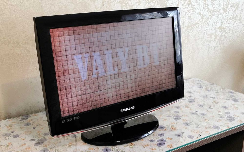 Tv led Samsung LE19B450 - 19 inch/48 cm - impecabil