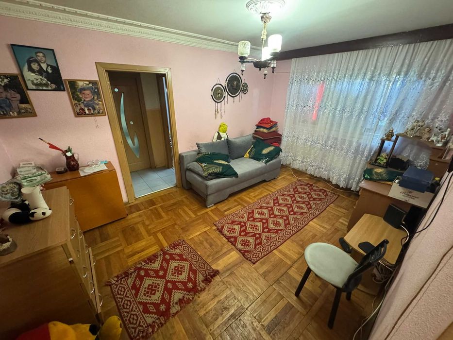 Apartament 2 camere semidecomandat Cîmpina Prahova
