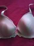 Calvin Klein. Sutien roz, marimea 75D. Spalat si dezinfectat Cond buna