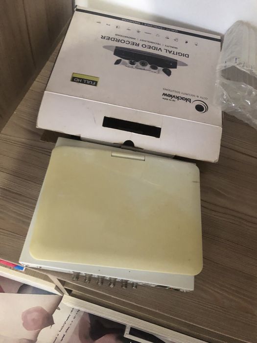 Видеорегистратор с монитором