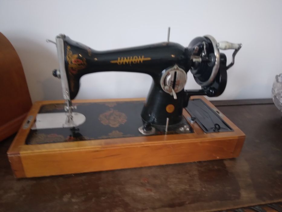 Mașina de cusut casnica