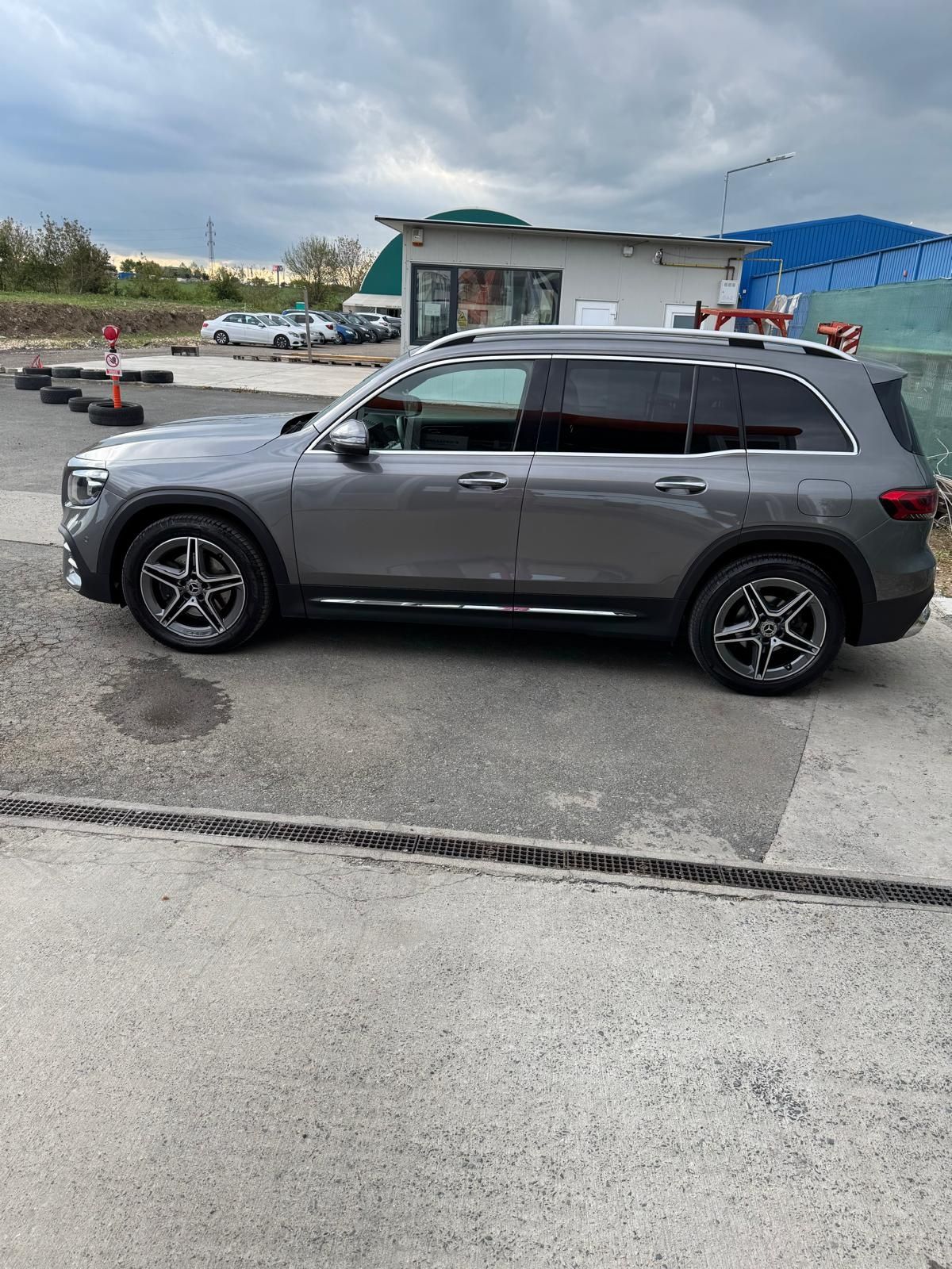Mercedes GLB 200