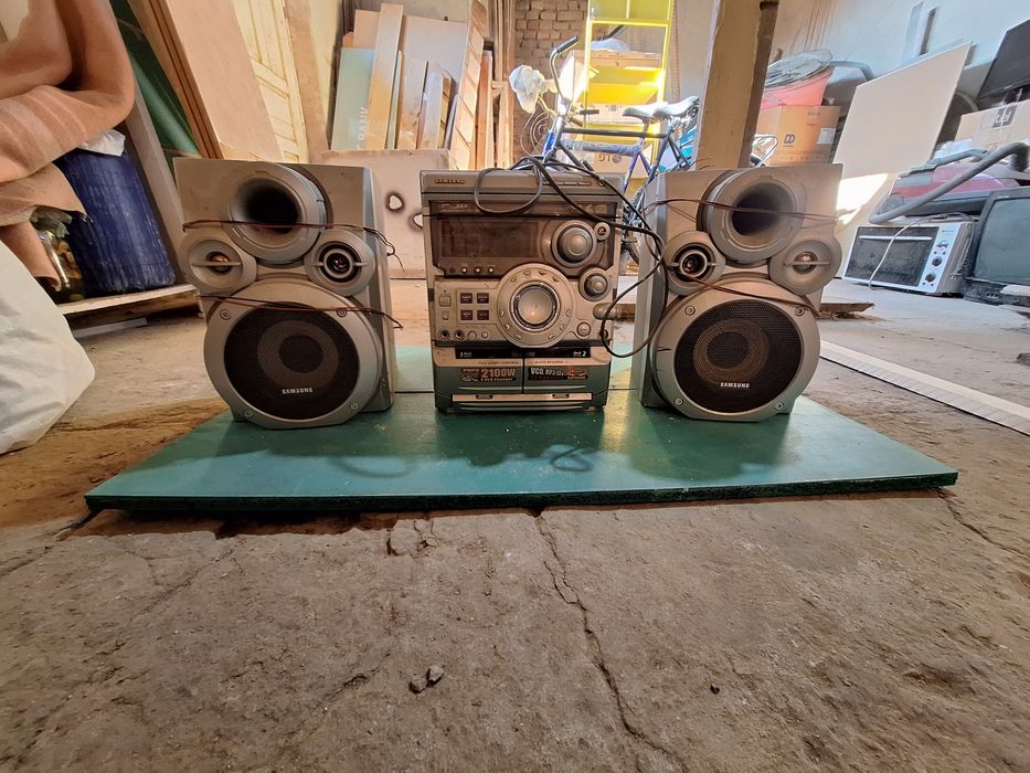 Музыкальный центр