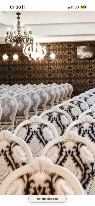 Scaune din lem pentru restaurant