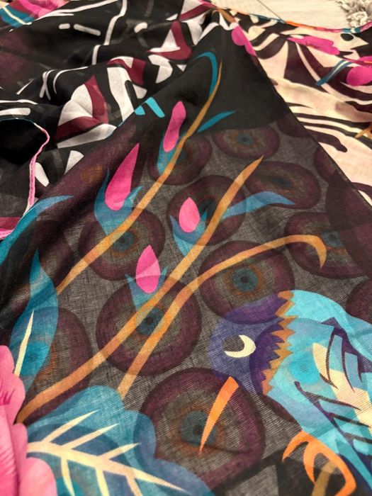 Esarfa desiqual noua model deosebit.