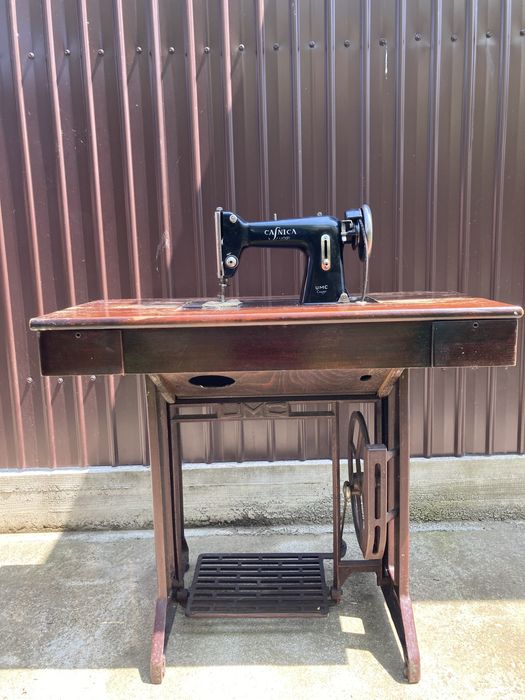 Mașină de cusut ILEANA profesională