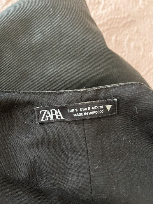 Rochita neagra Zara