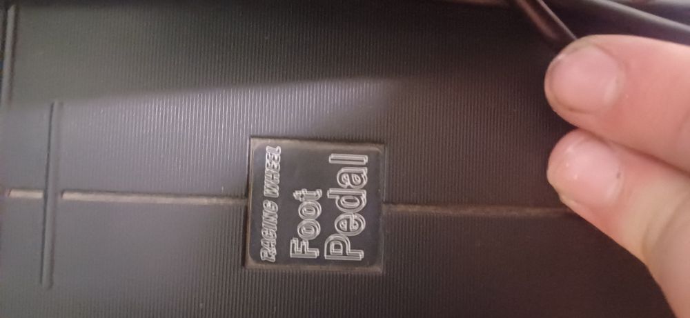 Vând volan gaming PC cu pedală