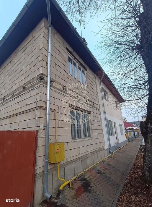 OPORTUNITATE INVESTITIE! Casa cu 2 apartamente- Zona Eroilor
