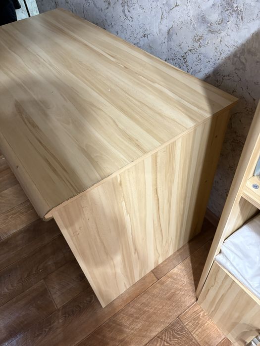 Продам стол и гарнитуру для компьютера