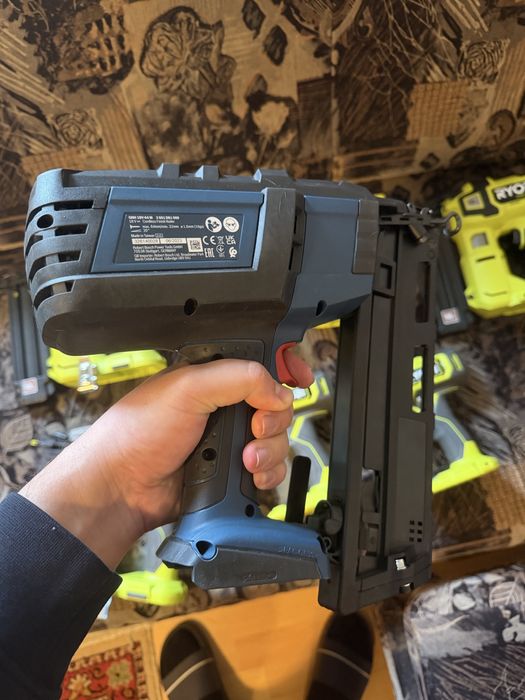Pistol de cuie Bosch GNH 18V-64 M / dewalt / makita