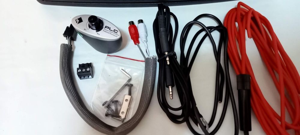 Subwoofer auto cu amplificator Rockford Fosgate  punch ps-8