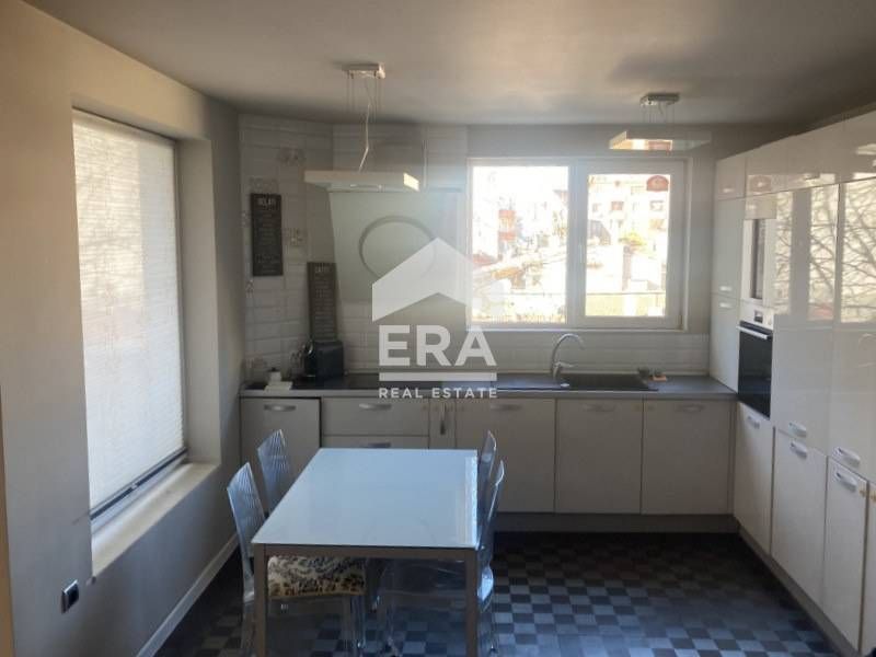 Продава се Тристаен апартамент в Варна, Погреби - 103 кв.м за 1797 €/кв.м - Снимка #1