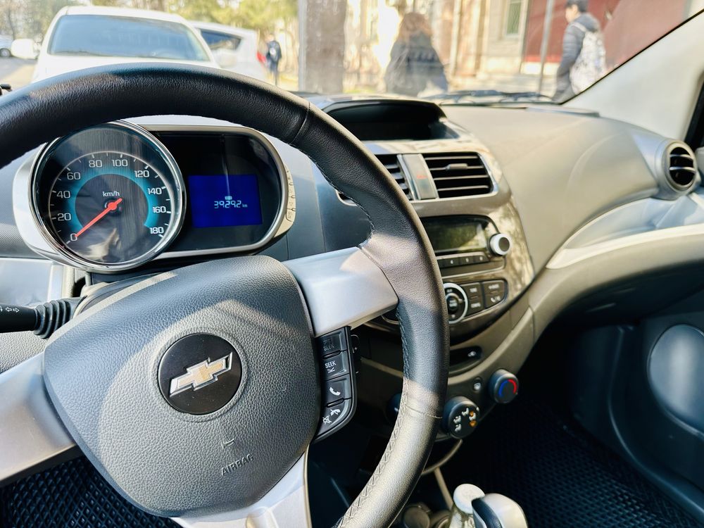Spark 21-22yil avtomat 4 pozitsiya full 45 min km yurgan