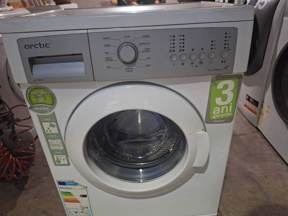 Masina de spalat rufe Arctic / A+++ / 5 Kg / 1000 RPM / IMPECABILA