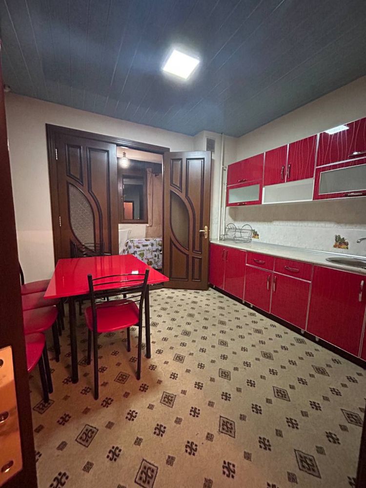 Коратош 2/4/9 тоза ремонт бал: 2х3 обш: 60 кв.м Чорсу Дружба Корзинка