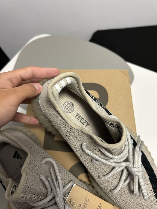 Yeezy 350 v2 negru cu gri