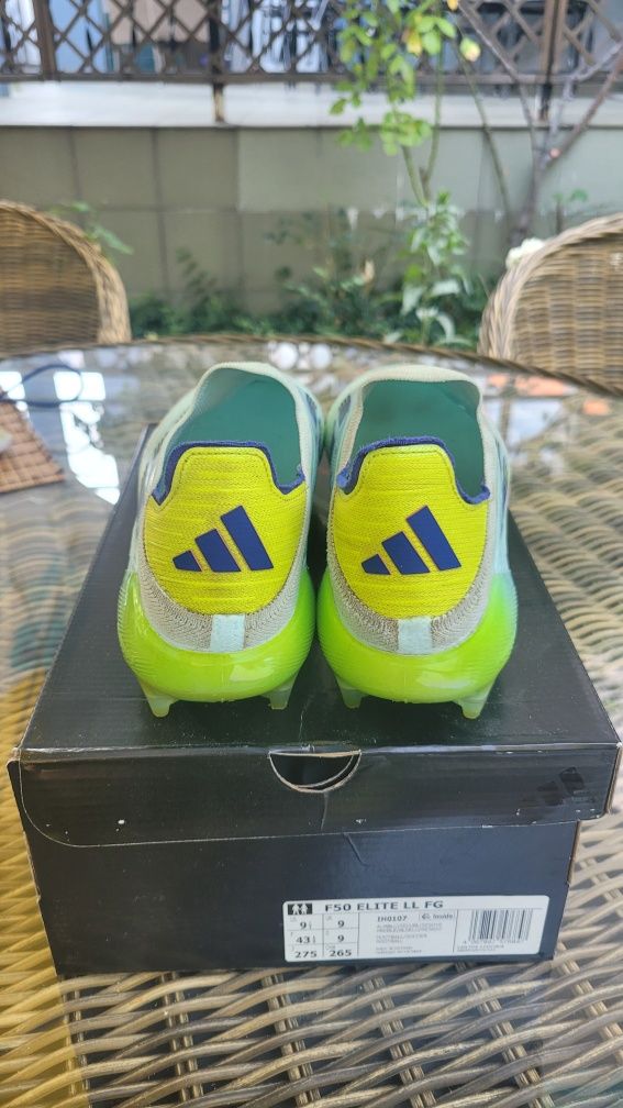 Vand Adidas F50 Fotbal