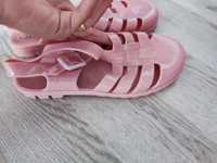 Sandale roz cauciuc