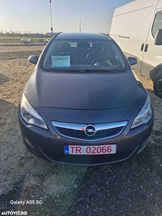 Opel Astra Opel Astra J Break,An 2011,1,7 d, adusa din Italia, Rar