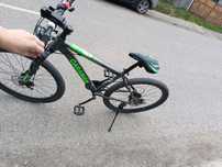 Vând bicicleta aproape noua