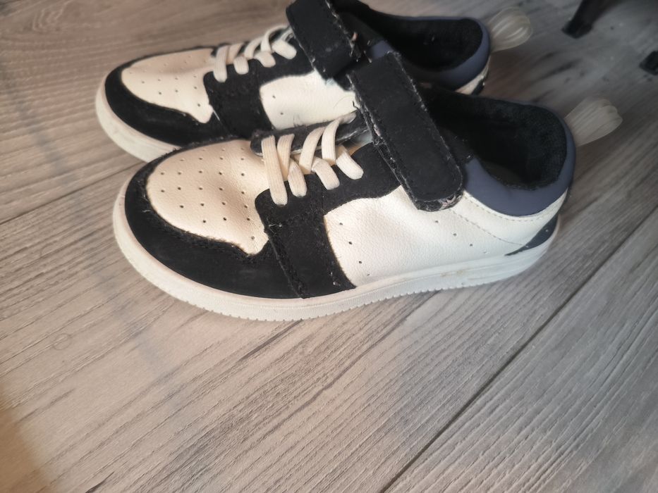 Adidasi măr 30 stare foarte buna