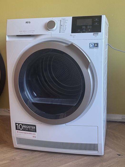 Продавам сушилня AEG 8000 А+++