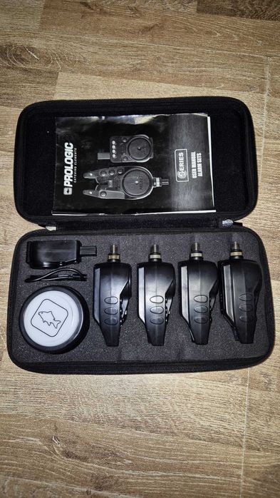 Set Avertizoare + Statie Prologic C-Series + Lampa de Cort Bivvy, 4+1