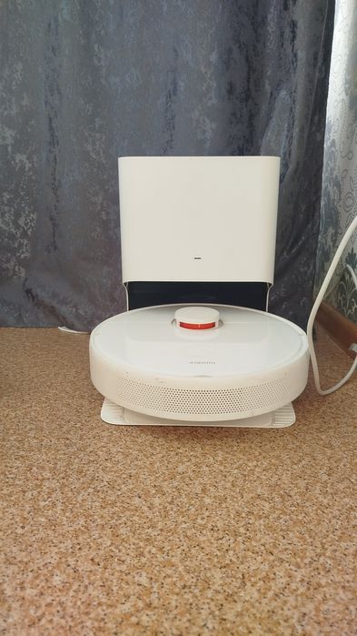 Продам робот пылесос хорошем состоянии