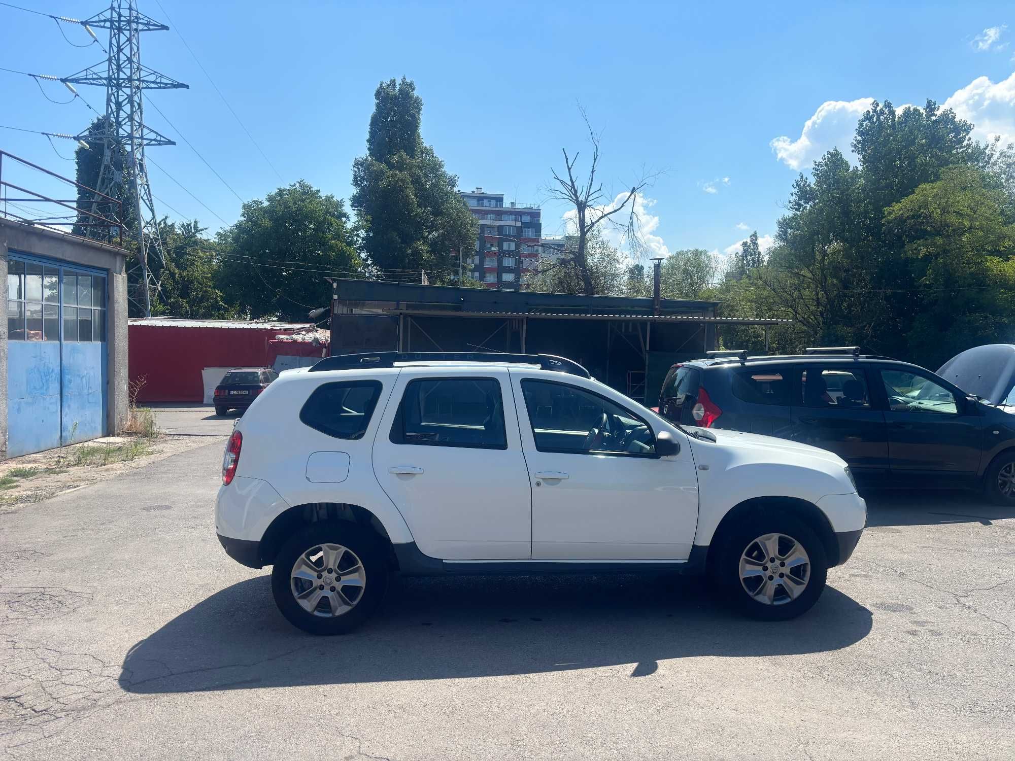 Dacia Duster 1.6 газ/бензин фабрично