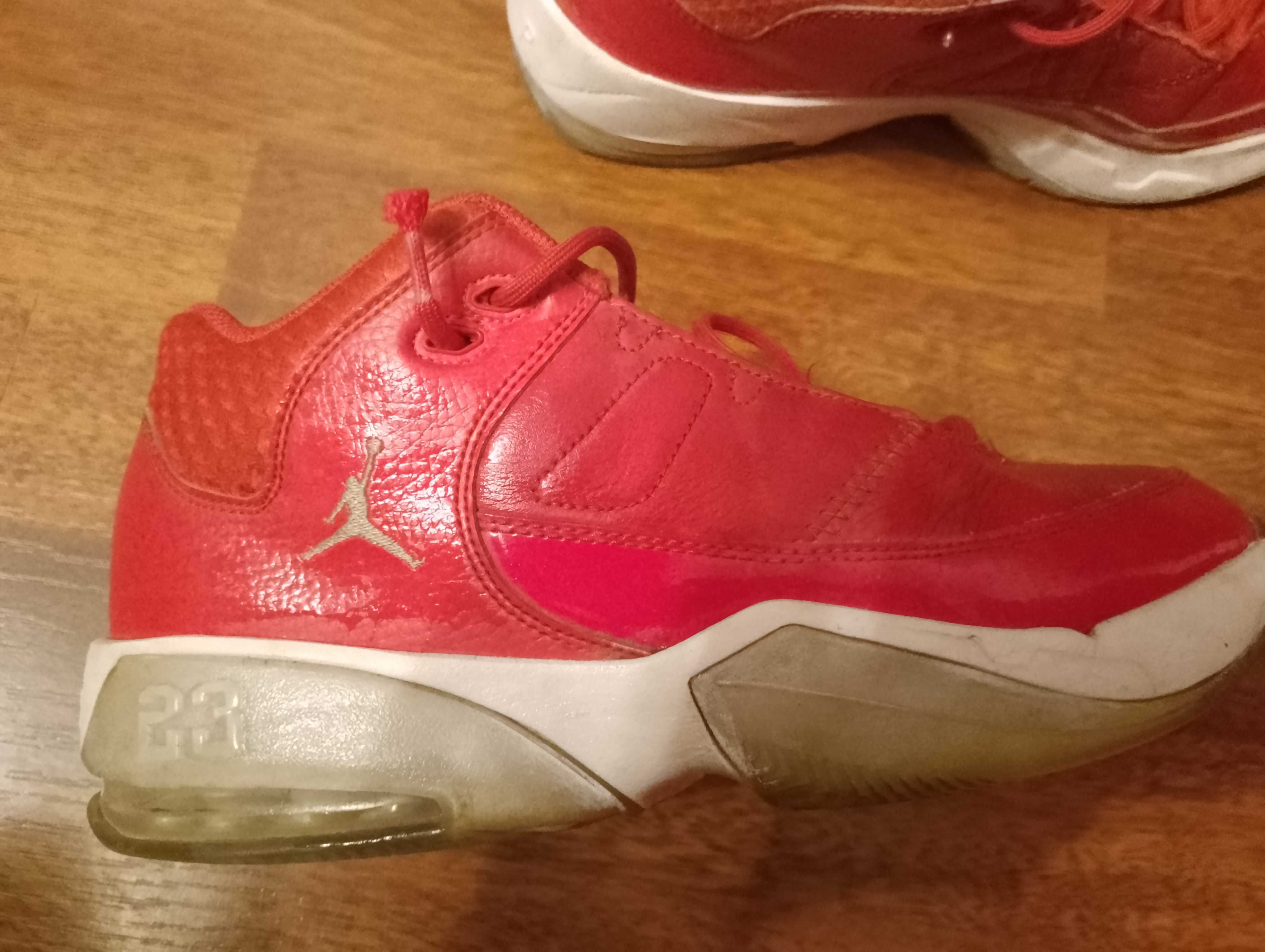 vând Jordan max aura 3