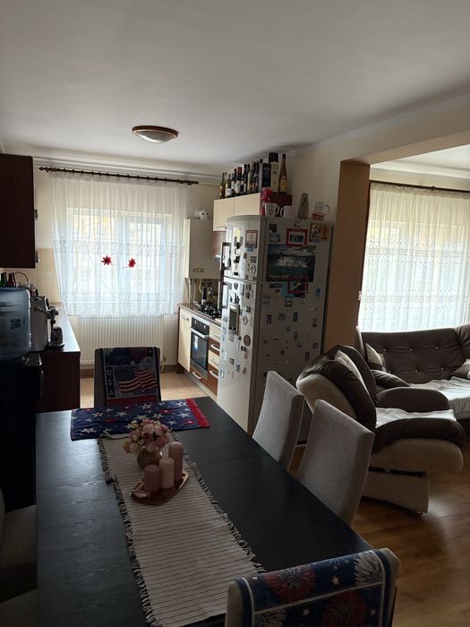 Apartament 81mp, zona bradet