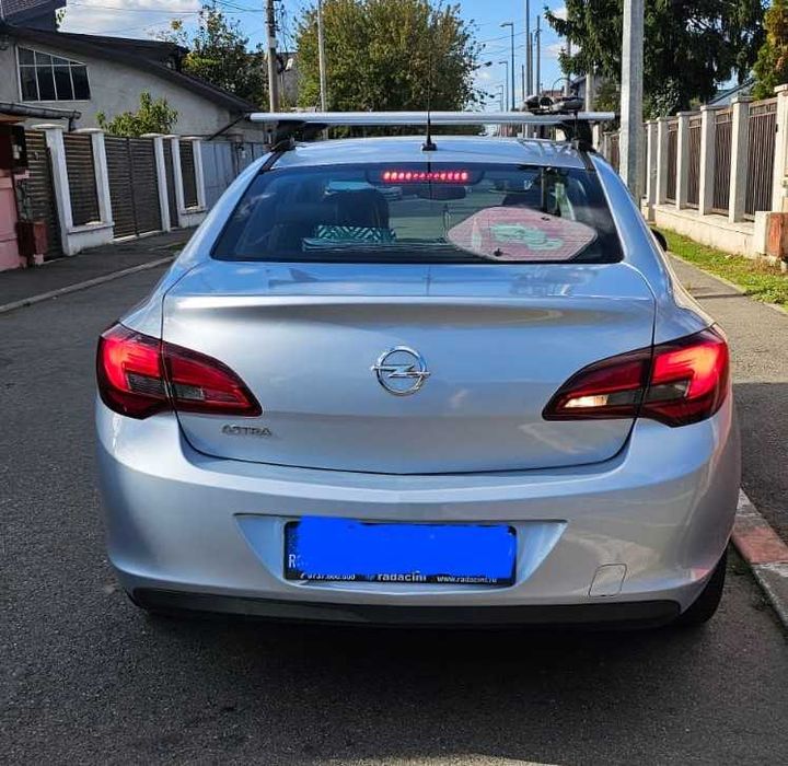 Vand Opel Astra J Sedan Enjoy 2016