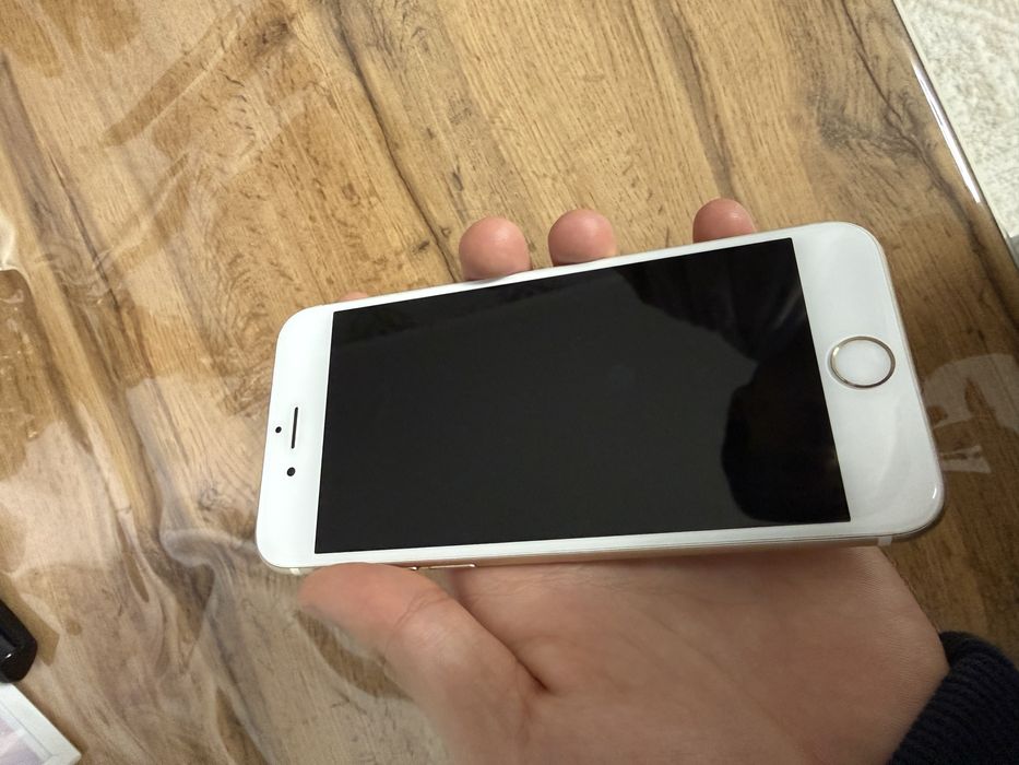 Продам айфон 6 в хорошом состояние