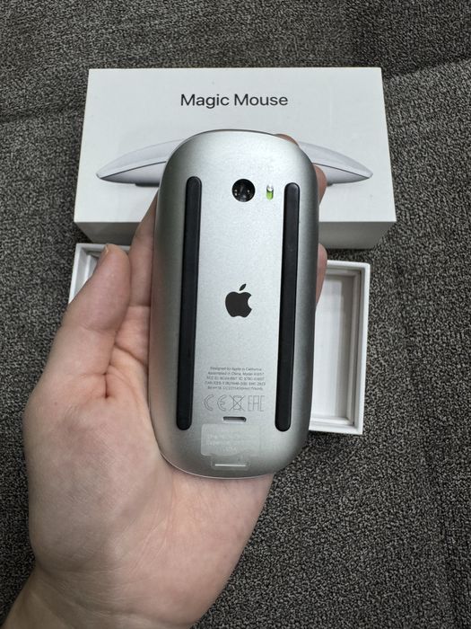 Продаю Magic mouse в отличном состоянии