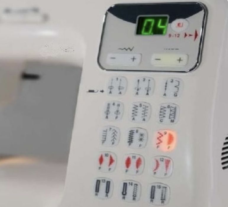 Шевната машина Janome DC4030