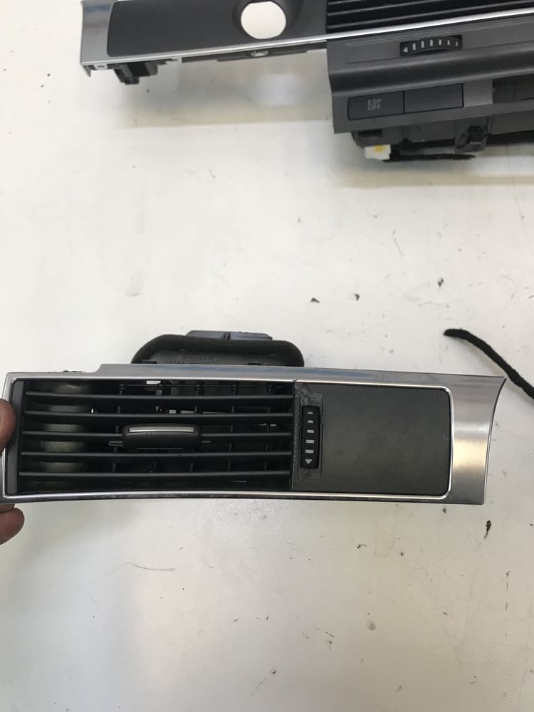 Grila aer ventilatie bord dreapta Audi A6 C6 4F