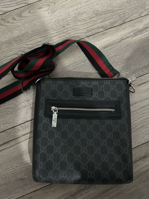 Продам барсетку gucci