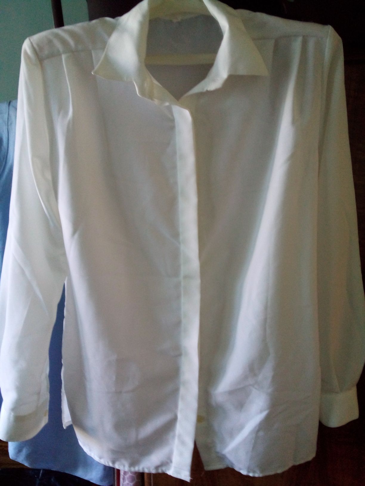 Бяла копринена блуза