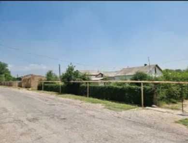 Продается участок 18 соток. Уй сотолади 6 хона. Паркент. Самсарак