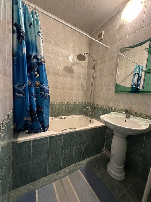 Продаётся двухкомнатная квартира (В)