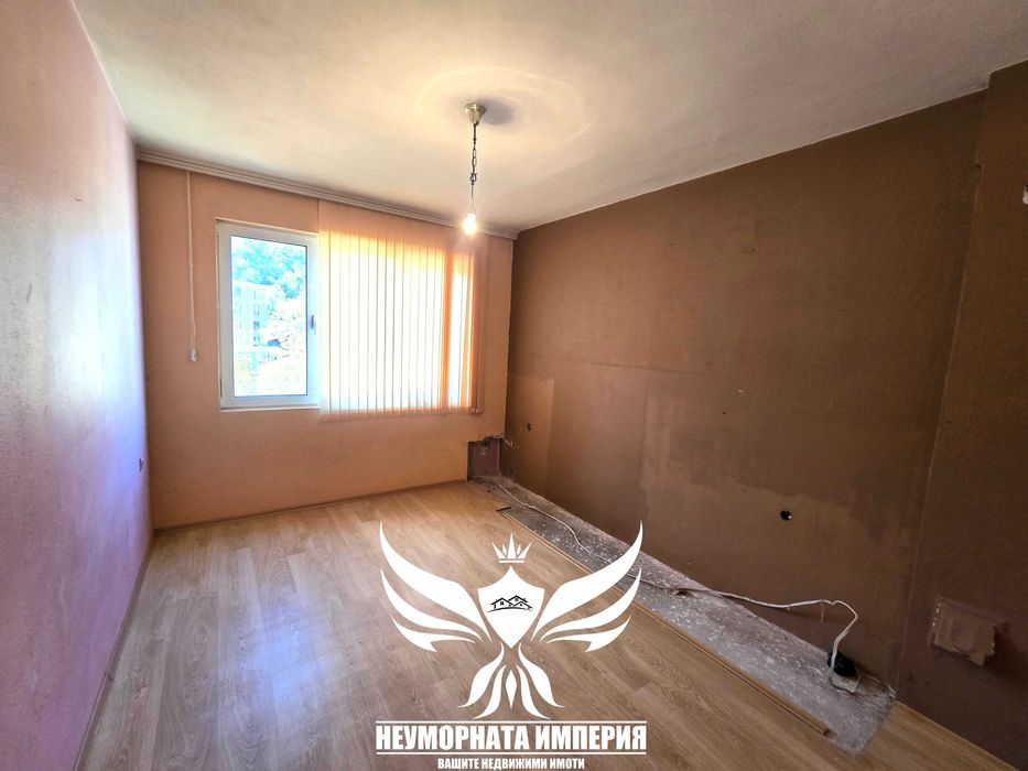 Продава се Многостаен апартамент в Асеновград - 157 кв.м за 1146 €/кв.м - Снимка #13