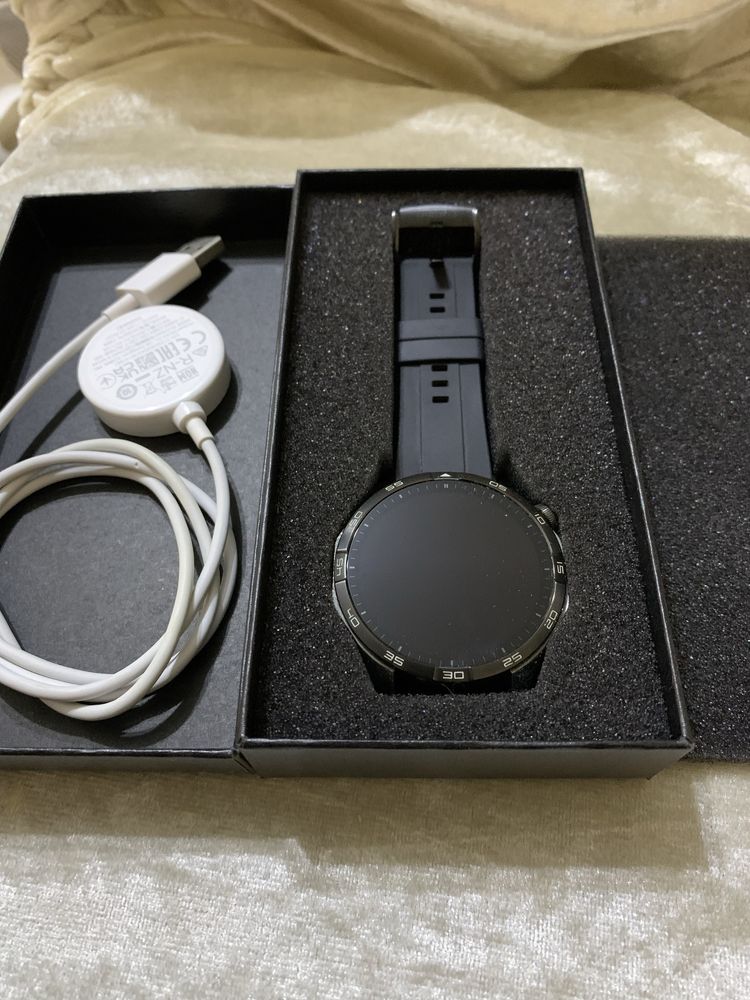 Смарт-часы HUAWEI WATCH GT 4