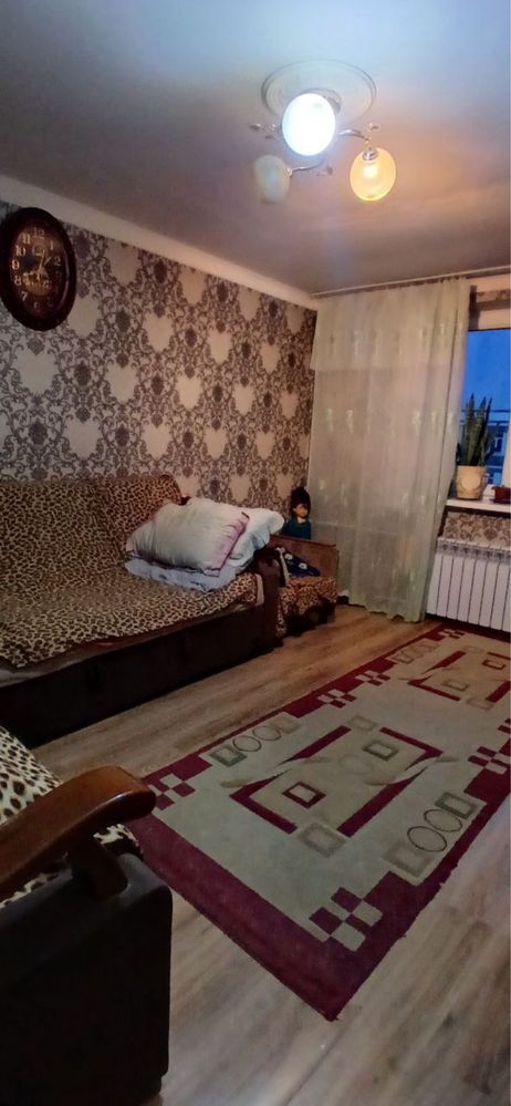 Чиланзар 23.  2 х комнатная квартира продаю Срочно