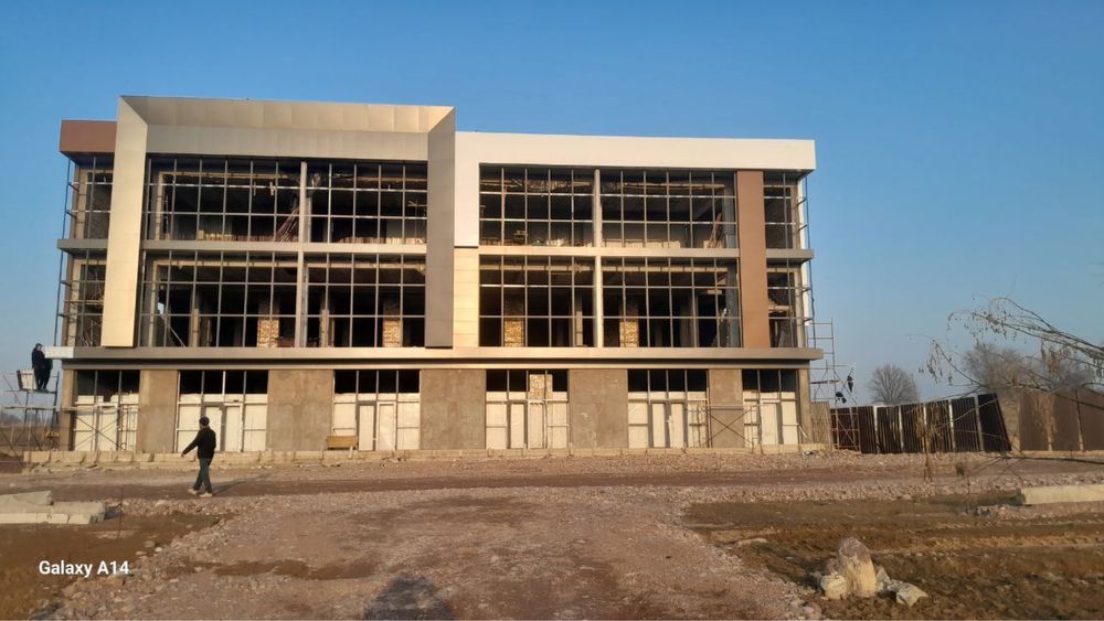 Нежилой обект Уртасарай 1 га земли 3000кв здание в доль дороги Трасса