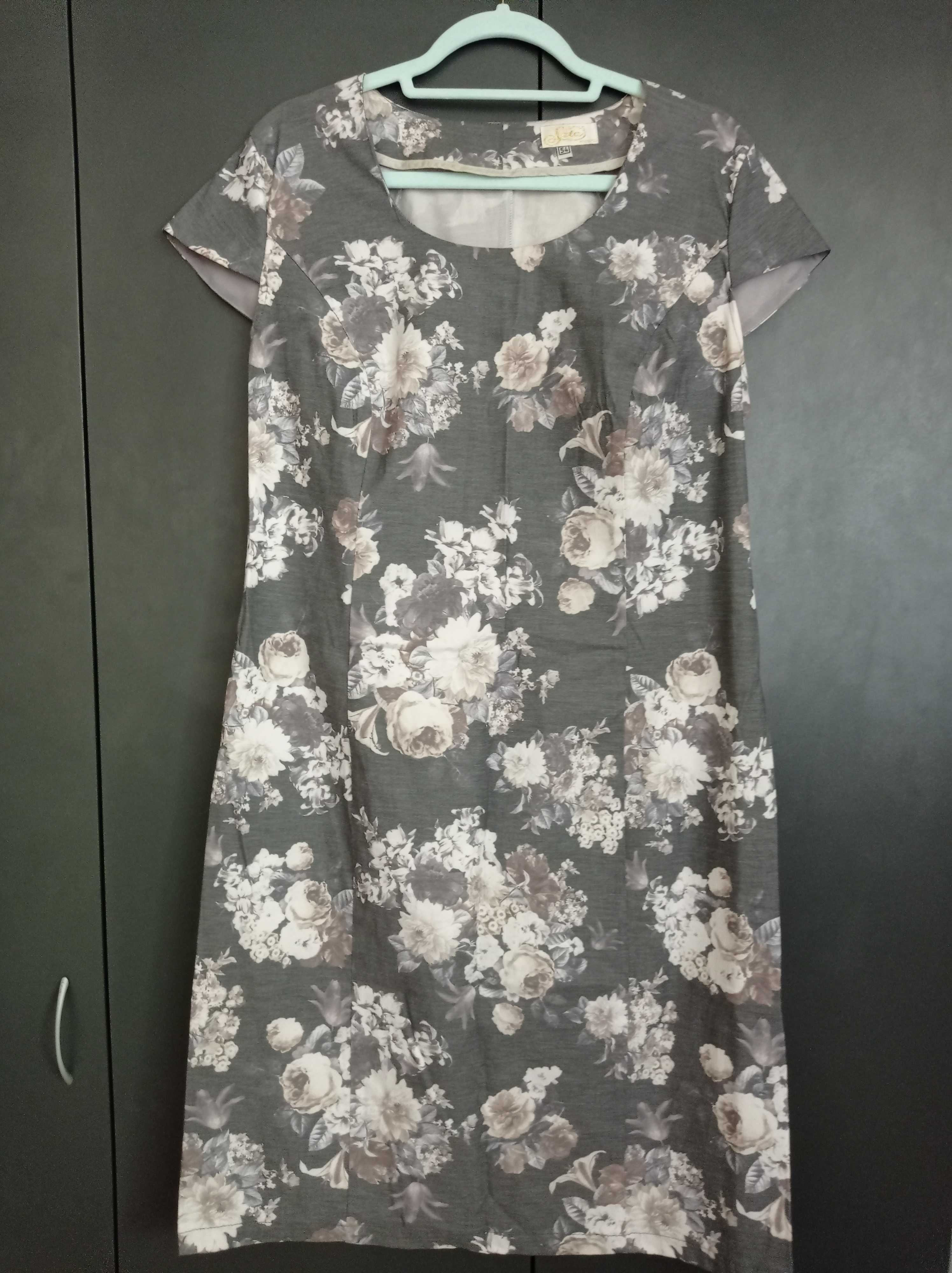 Дамска рокля с флорален принт, размер 54
