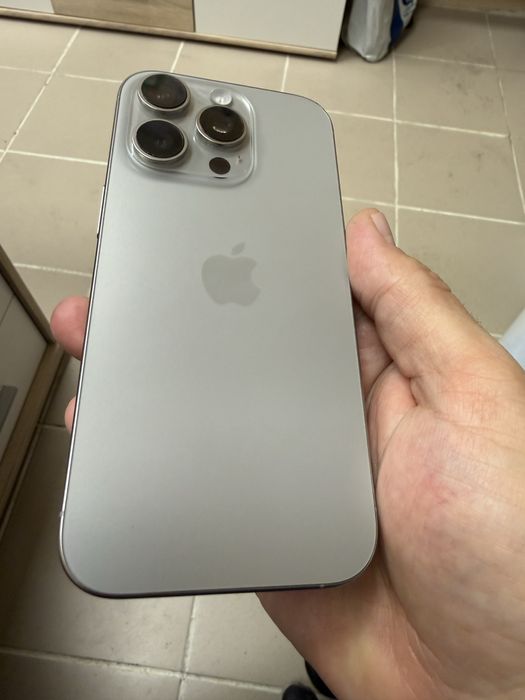 iPhone 16 Pro 128gb - гаранция, перфектен