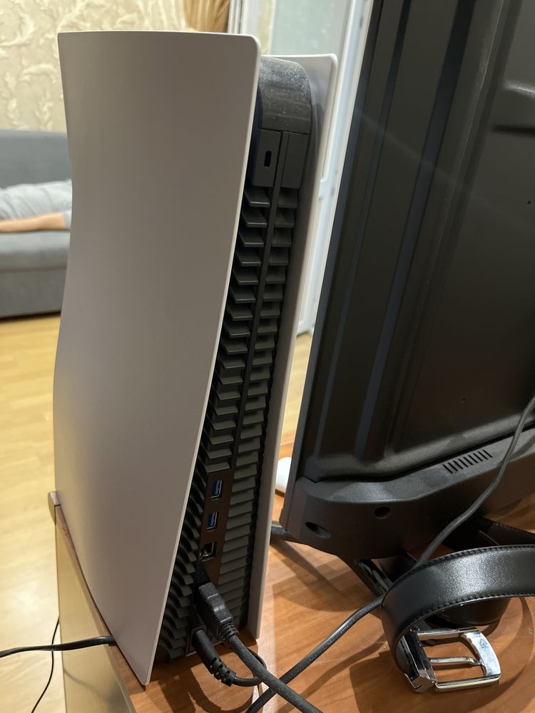 PS 5  В идеальном состоянии
